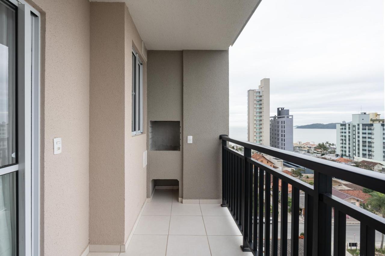 Apartamento Com Vista Mar, Ar-Condicionado, Wi-Fi Condominio Com Piscina, Quadra De Esportes Playground Infantil A 15 Minutos Do Beto Carreiro Piçarras Exterior foto